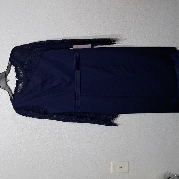 JS Collection Maria Scallop Column Gown - Picture 7 of 13